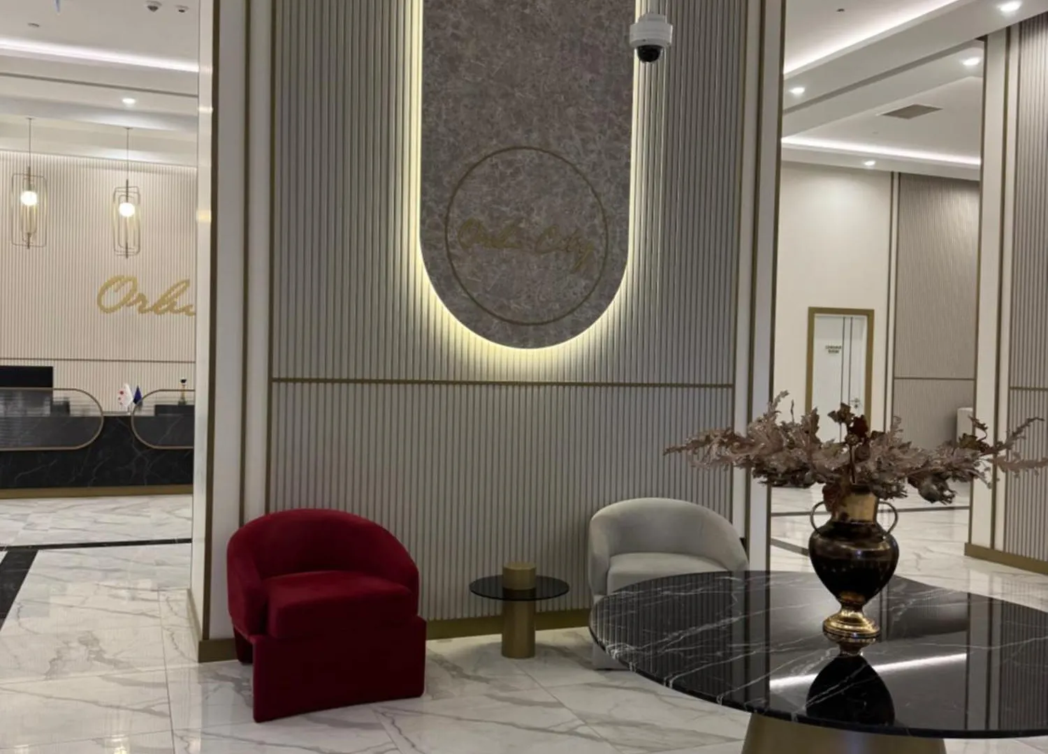 New Orbi City Center バトゥーミ ホテル